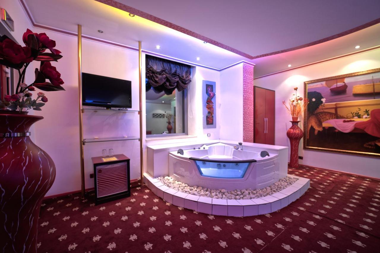 Hotel Rosa Blu Tiranë Luaran gambar