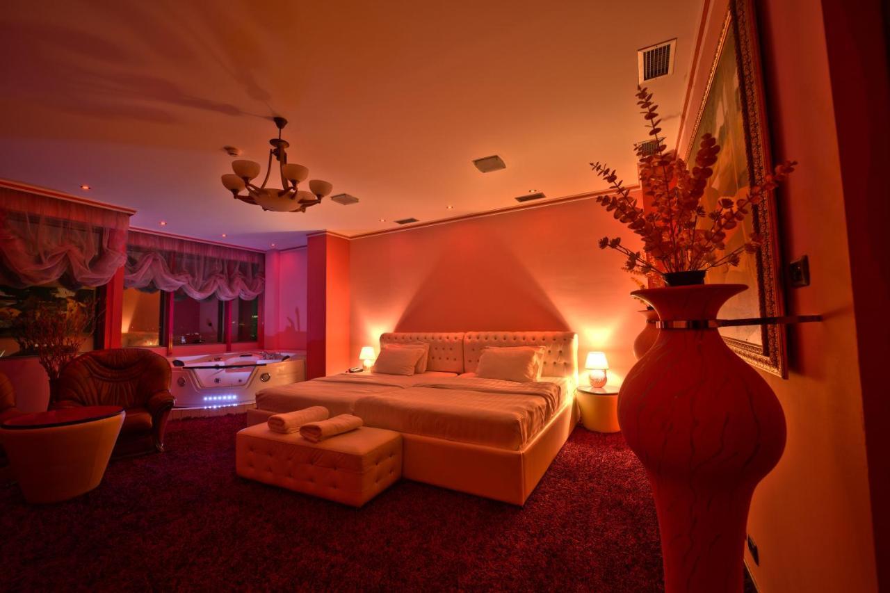 Hotel Rosa Blu Tiranë Luaran gambar